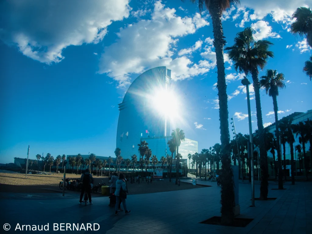 Sur la plage de Barcelone